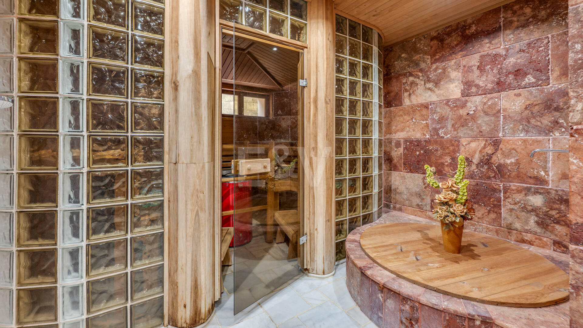 Außergewöhnliche Mansion mit Meerblick in den prestigeträchtigen Höhenlagen von Sierra Blanca