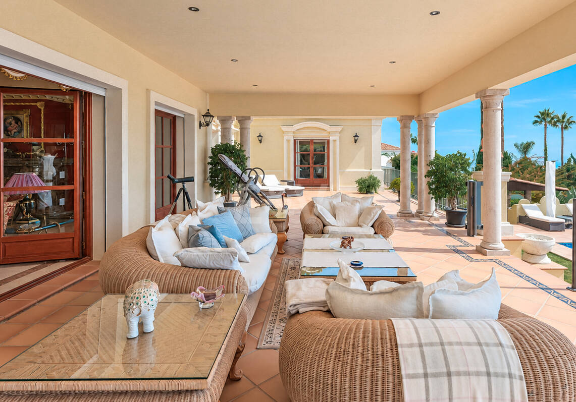 Außergewöhnliche Mansion mit Meerblick in den prestigeträchtigen Höhenlagen von Sierra Blanca