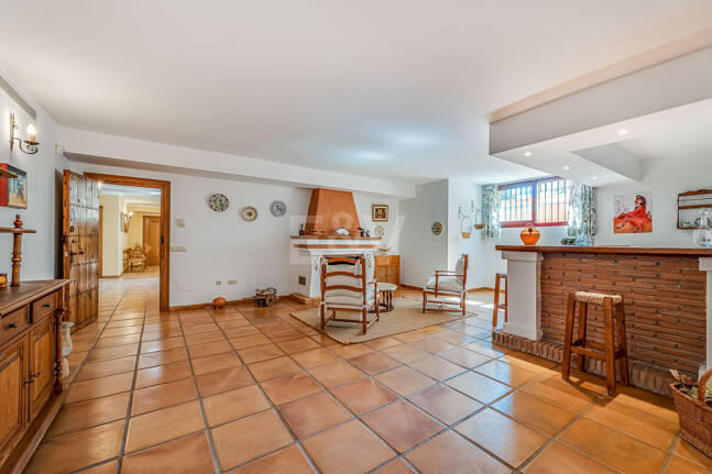 Rymlig och elegant Villa i Altos Reales på Golden Mile