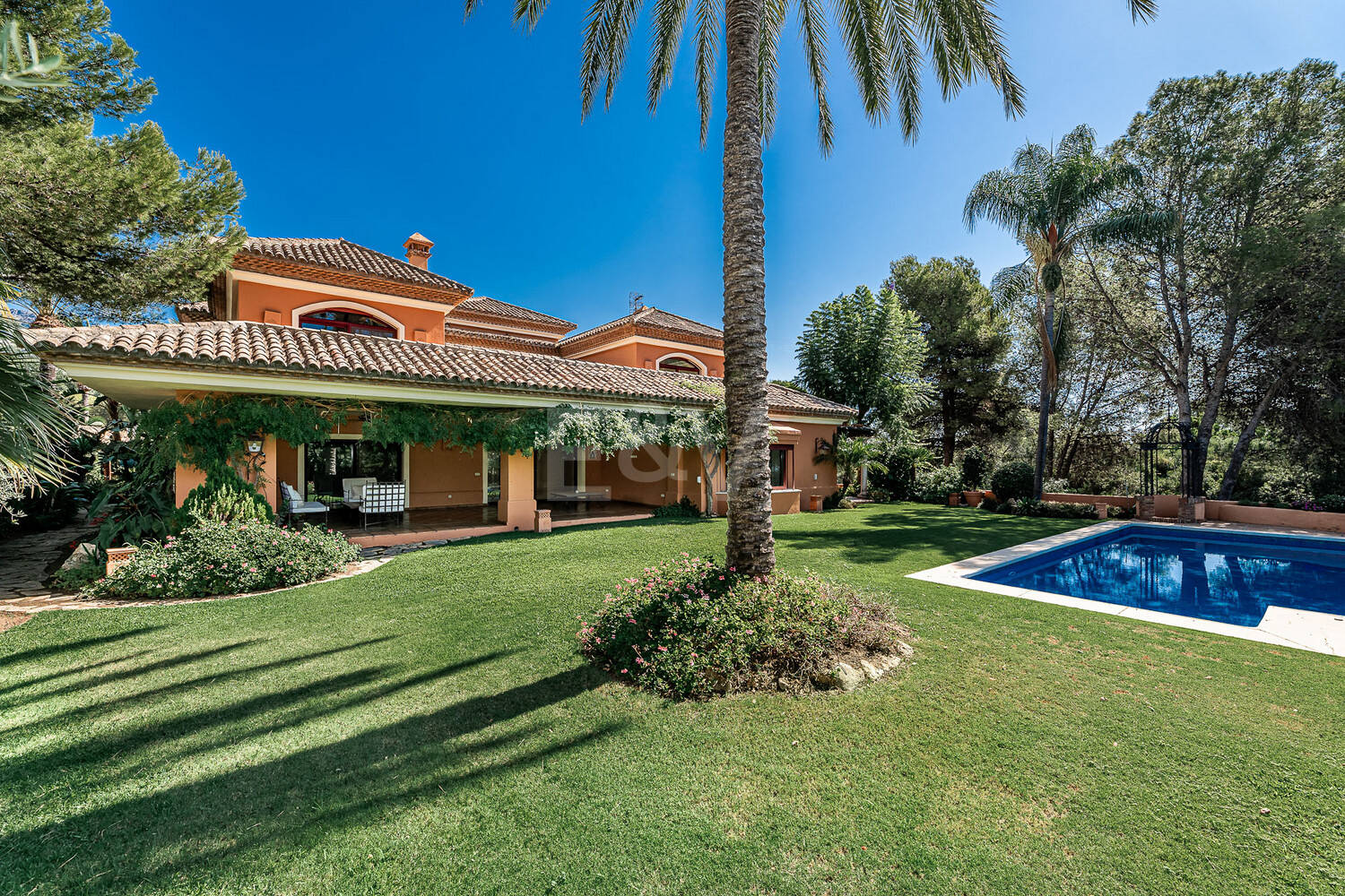 Rymlig och elegant Villa i Altos Reales på Golden Mile