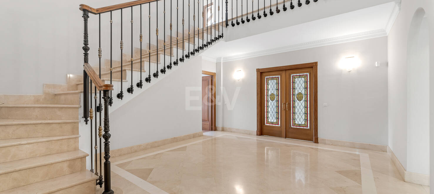 Rymlig och elegant Villa i Altos Reales på Golden Mile
