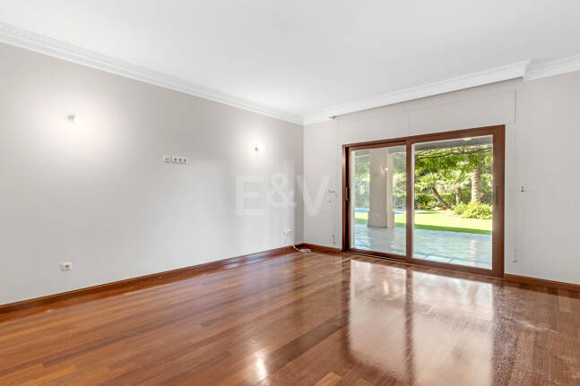 Rymlig och elegant Villa i Altos Reales på Golden Mile