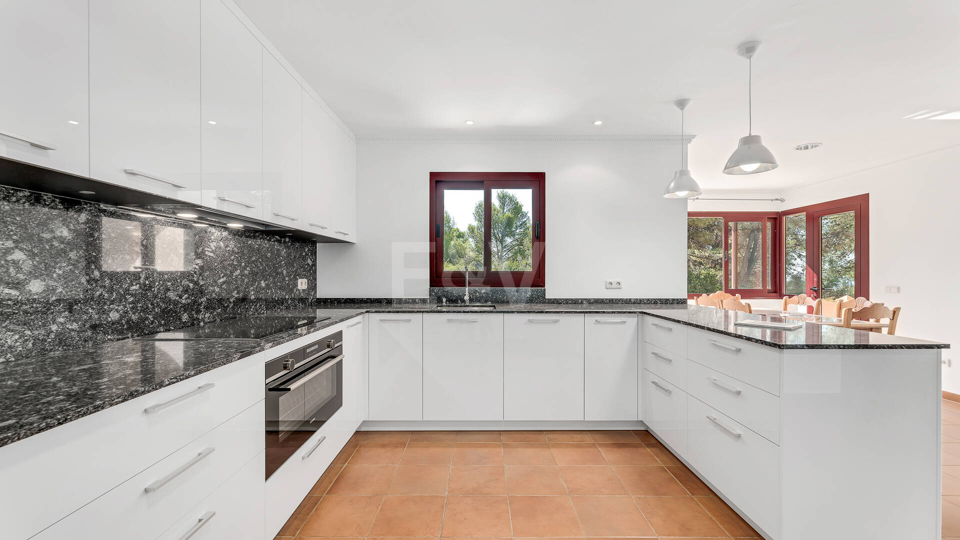 Rymlig och elegant Villa i Altos Reales på Golden Mile