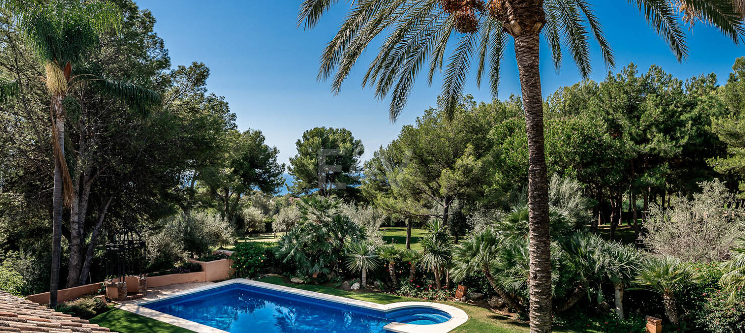 Rymlig och elegant Villa i Altos Reales på Golden Mile