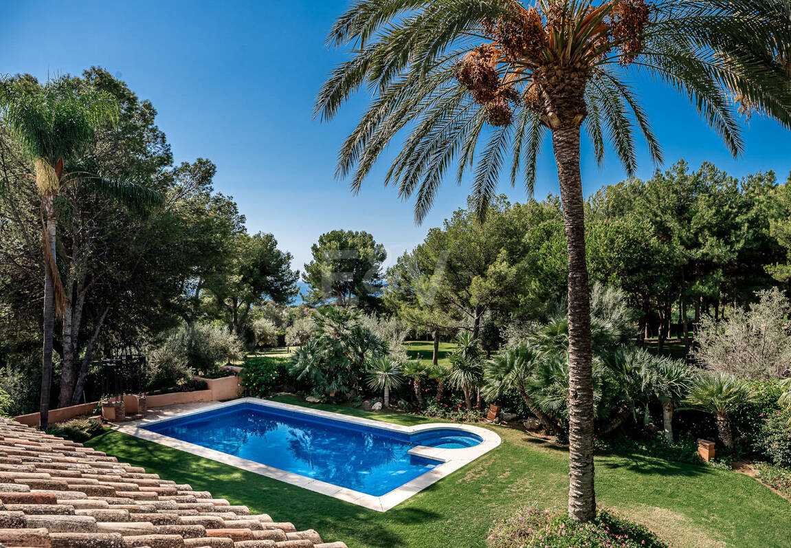 Rymlig och elegant Villa i Altos Reales på Golden Mile