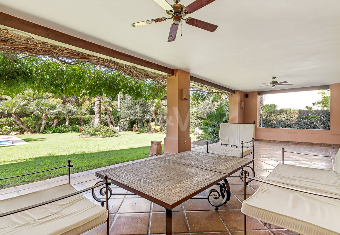 Rymlig och elegant Villa i Altos Reales på Golden Mile