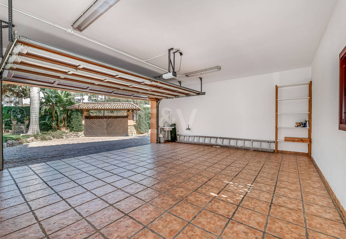 Rymlig och elegant Villa i Altos Reales på Golden Mile