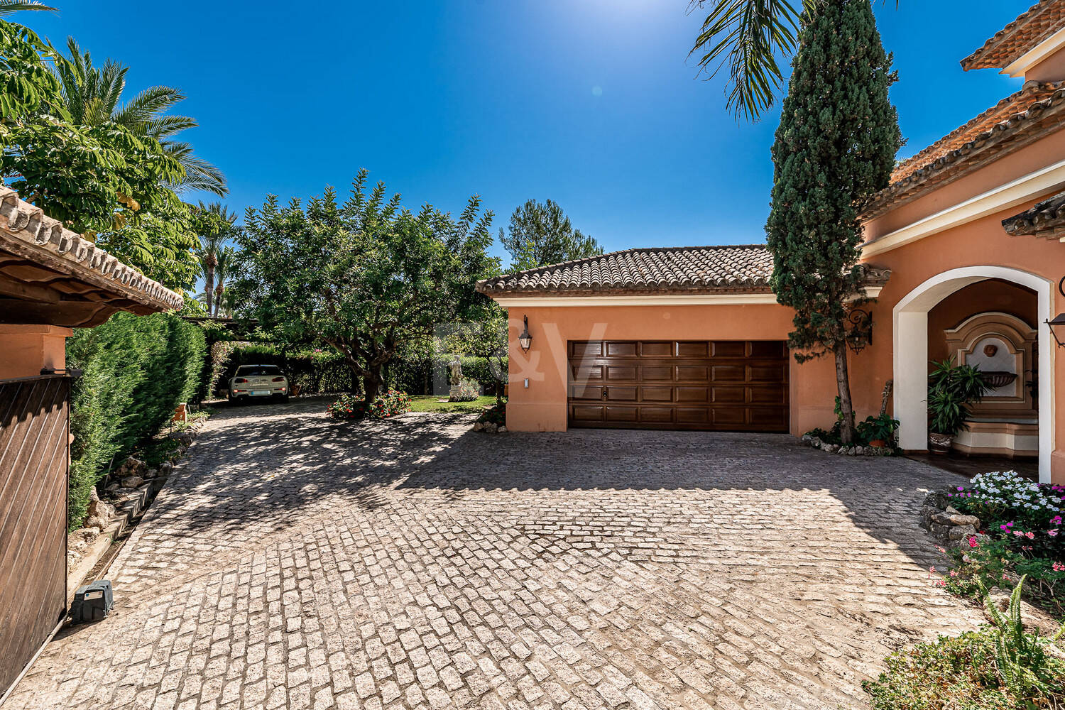 Rymlig och elegant Villa i Altos Reales på Golden Mile