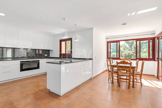 Rymlig och elegant Villa i Altos Reales på Golden Mile