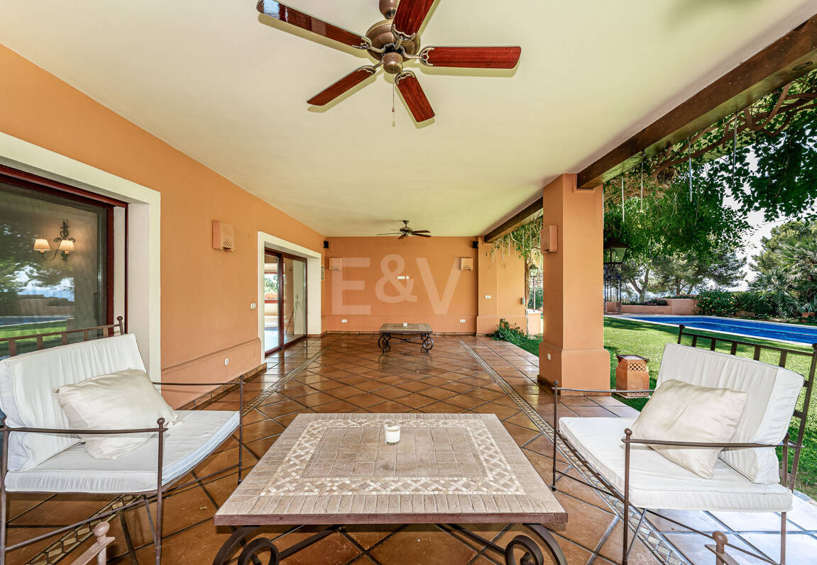 Rymlig och elegant Villa i Altos Reales på Golden Mile