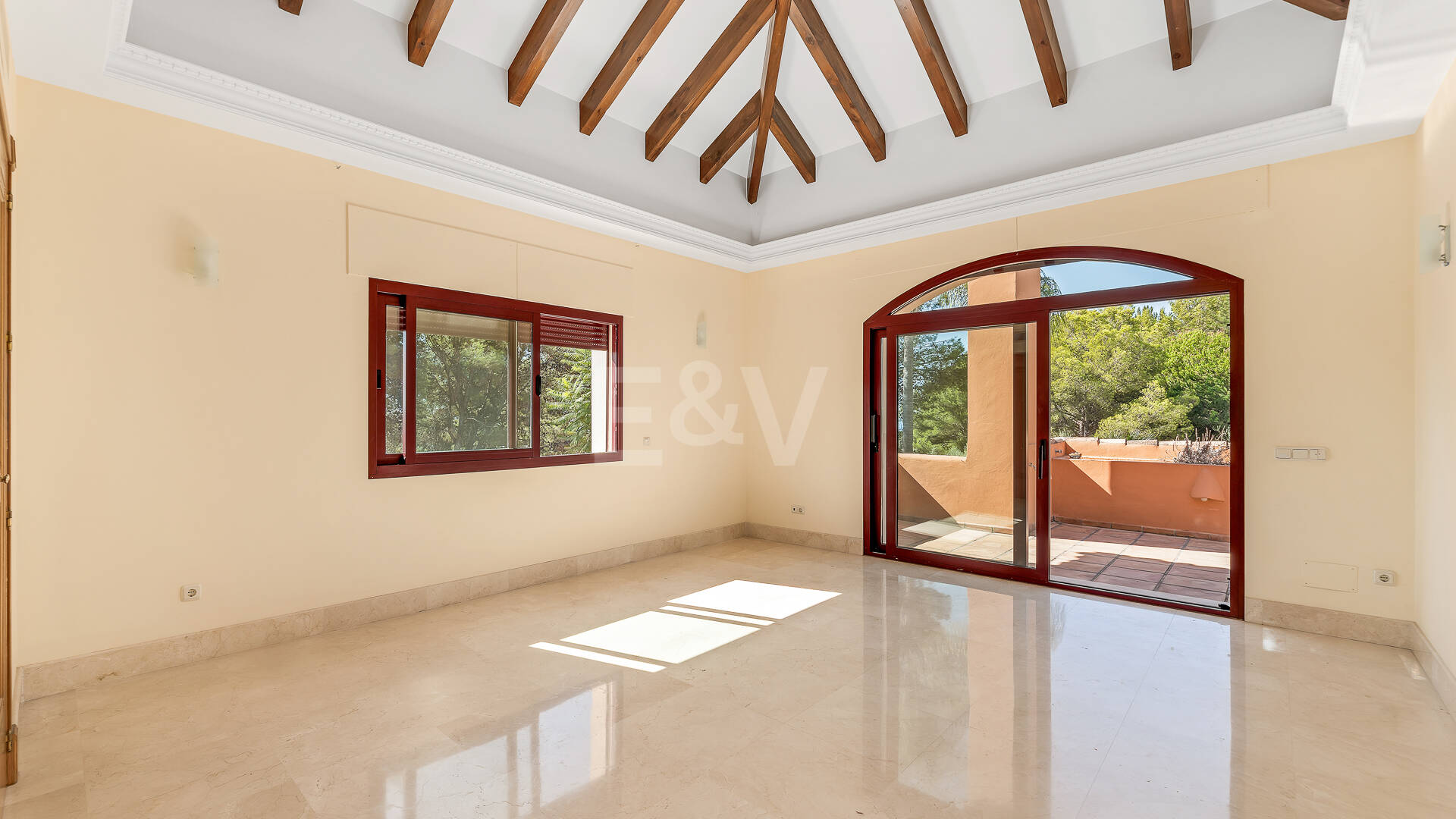Spacious and Elegant Villa in Altos Reales on the Golden Mile