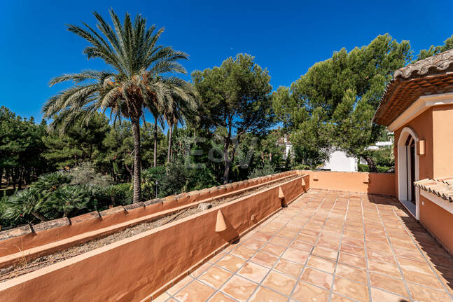 Rymlig och elegant Villa i Altos Reales på Golden Mile