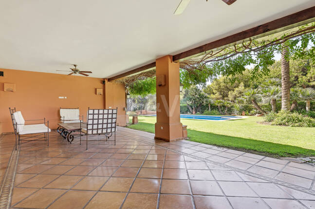 Rymlig och elegant Villa i Altos Reales på Golden Mile