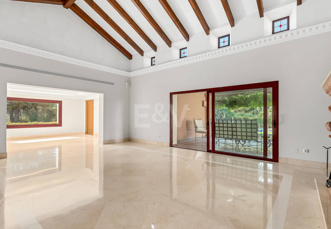 Rymlig och elegant Villa i Altos Reales på Golden Mile