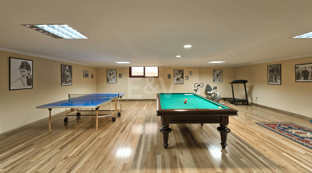 Rymlig och elegant Villa i Altos Reales på Golden Mile