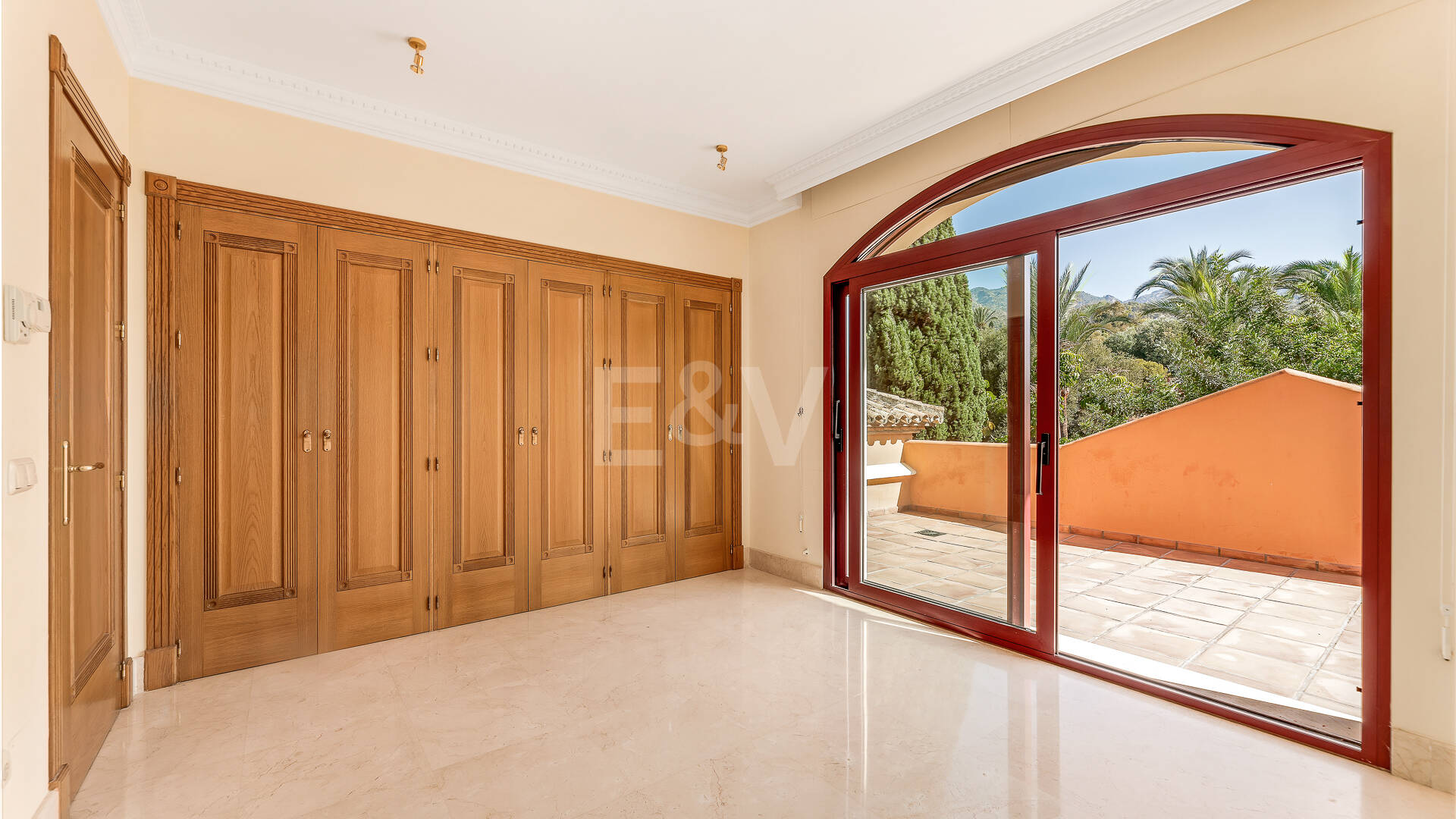 Rymlig och elegant Villa i Altos Reales på Golden Mile