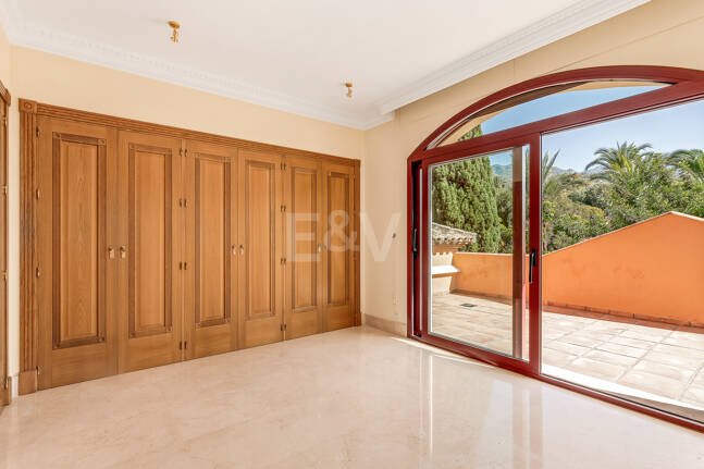 Rymlig och elegant Villa i Altos Reales på Golden Mile