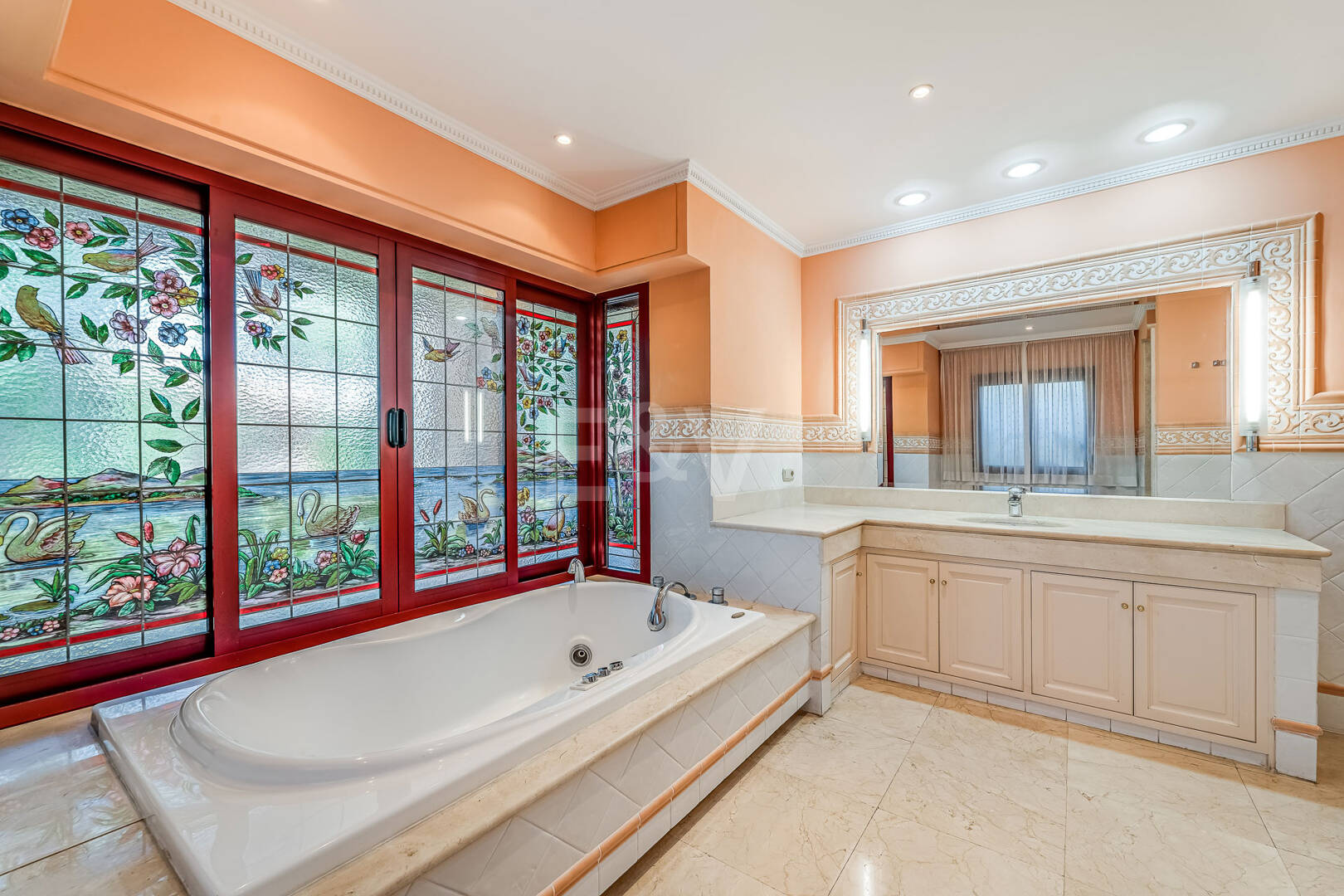 Rymlig och elegant Villa i Altos Reales på Golden Mile