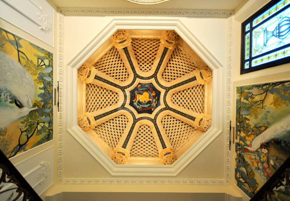 Exklusive palastartige Villa mit Meerblick in der Sierra Blanca