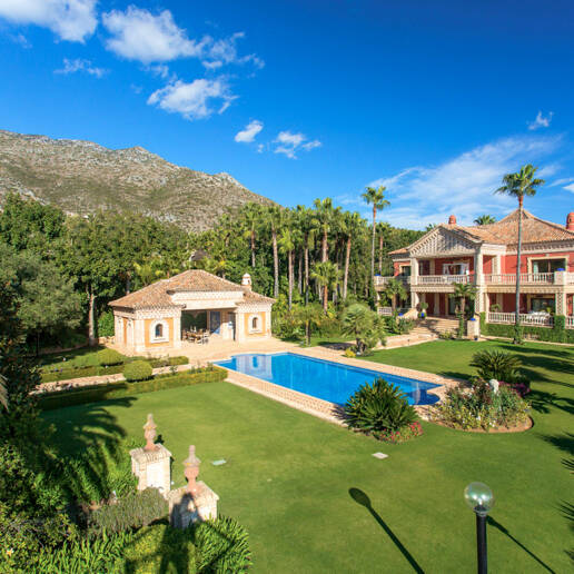 Exklusive palastartige Villa mit Meerblick in der Sierra Blanca