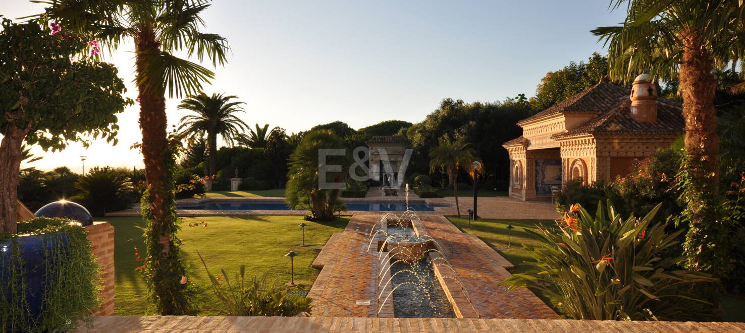 Exklusive palastartige Villa mit Meerblick in der Sierra Blanca