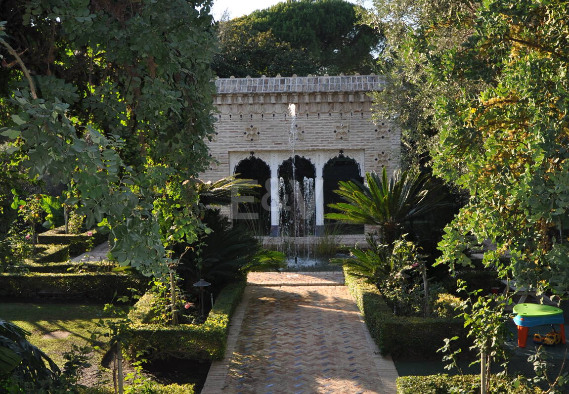 Exklusive palastartige Villa mit Meerblick in der Sierra Blanca