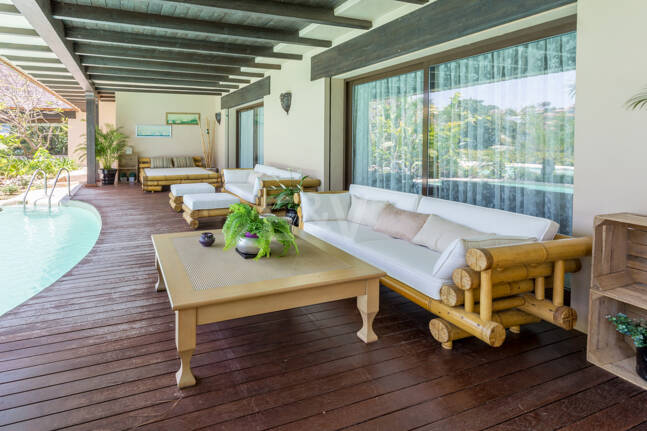 Luxurious African-style villa in Rio Real Golf