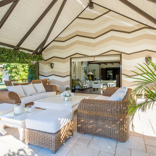 Luxurious African-style villa in Rio Real Golf