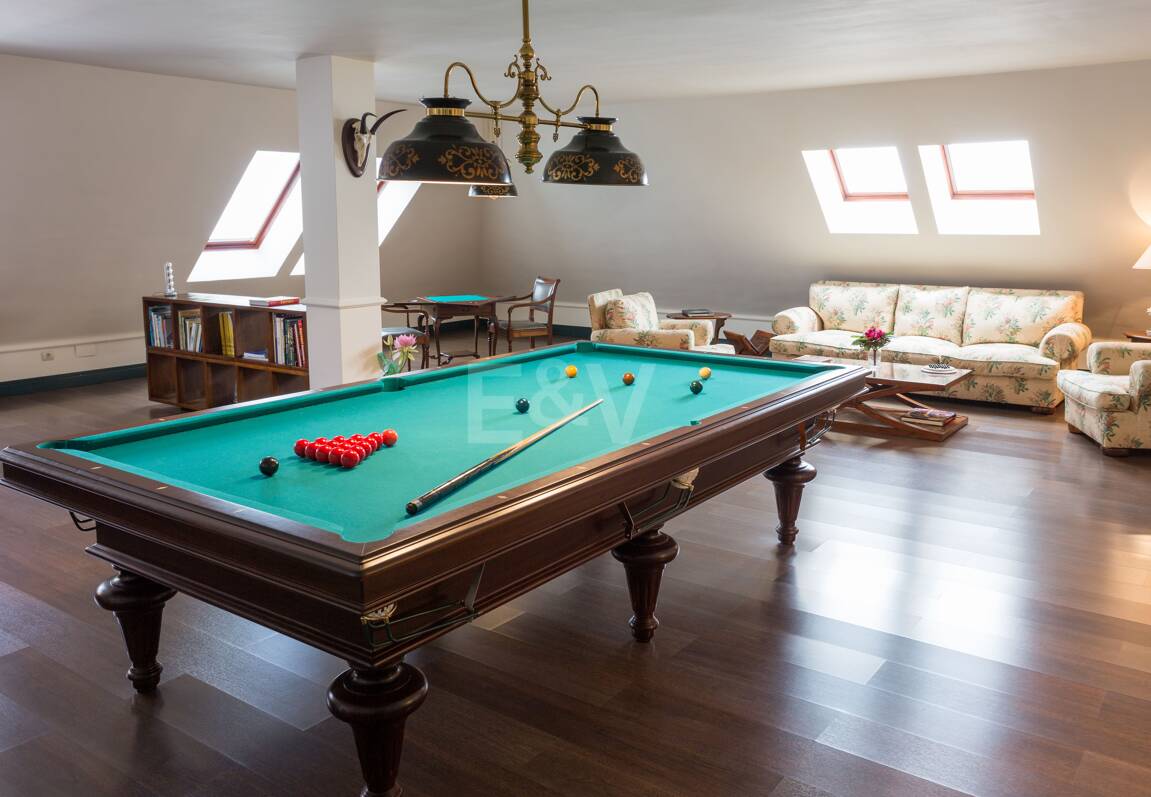 Luxurious African-style villa in Rio Real Golf