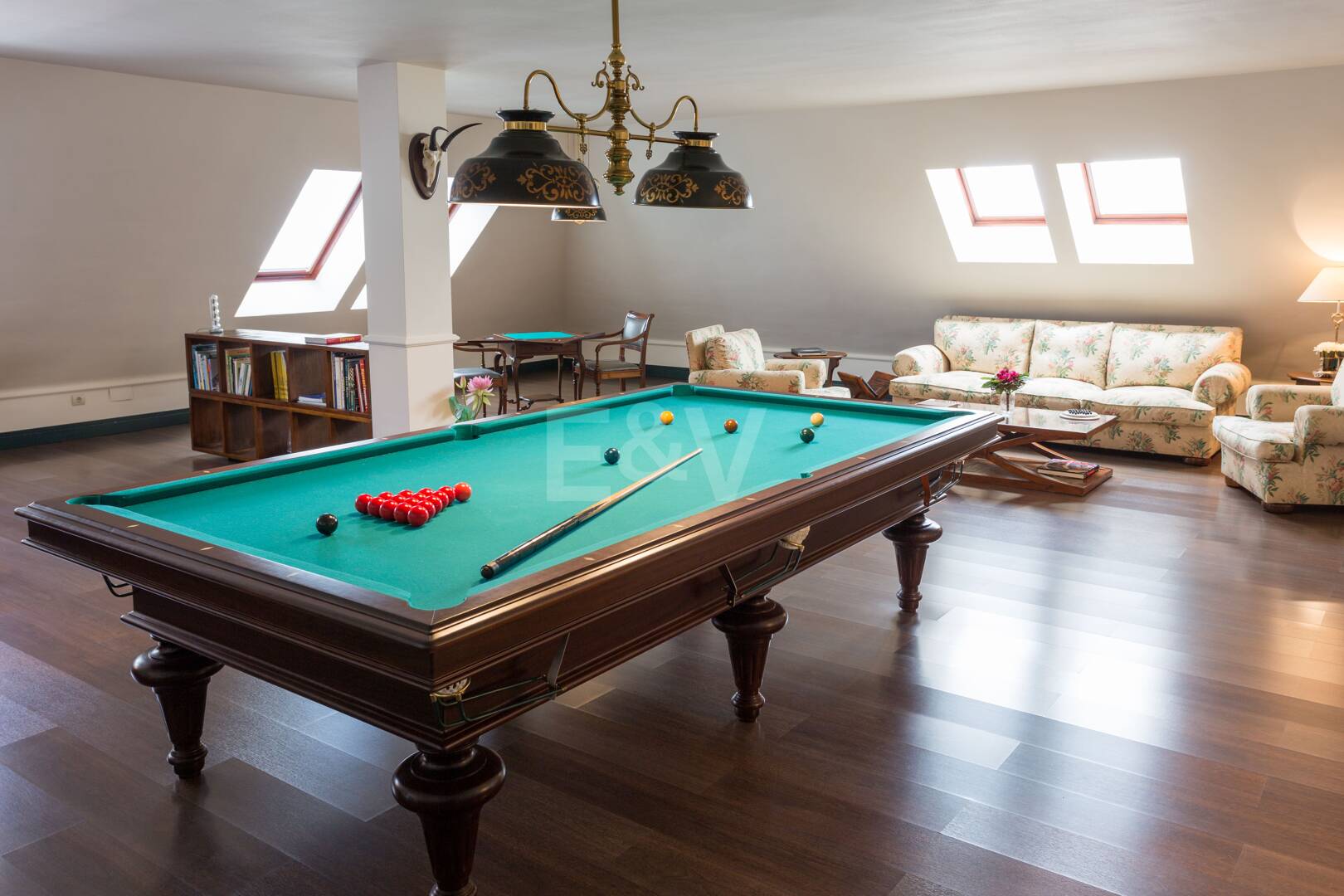 Luxurious African-style villa in Rio Real Golf