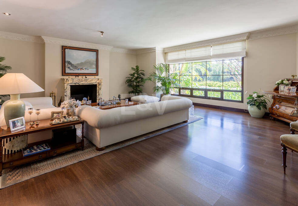 Luxurious African-style villa in Rio Real Golf