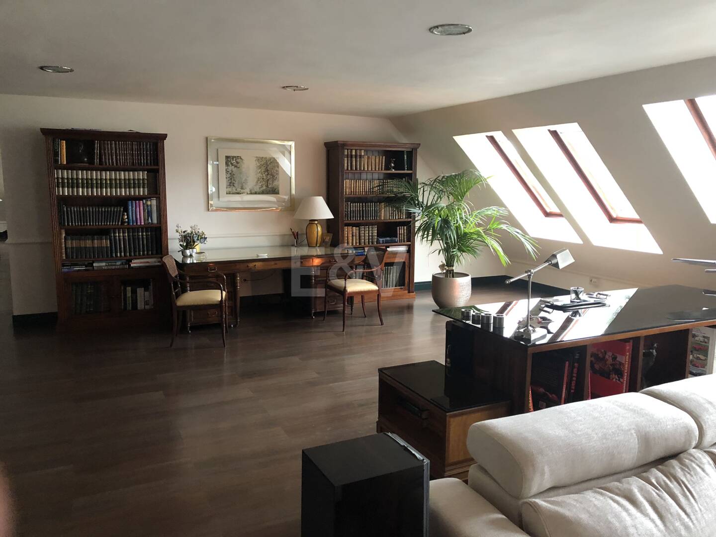 Luxurious African-style villa in Rio Real Golf