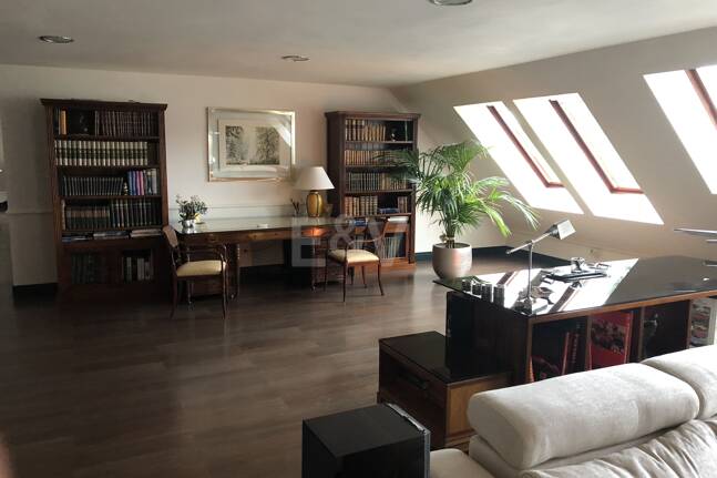 Luxurious African-style villa in Rio Real Golf