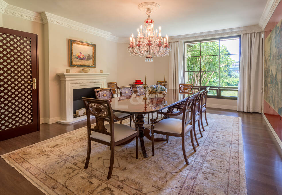 Luxurious African-style villa in Rio Real Golf