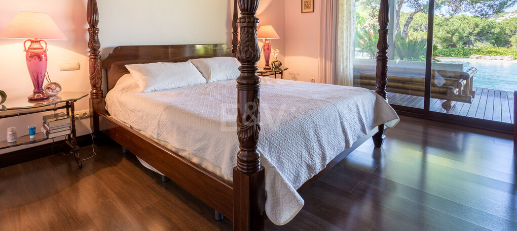 Luxurious African-style villa in Rio Real Golf