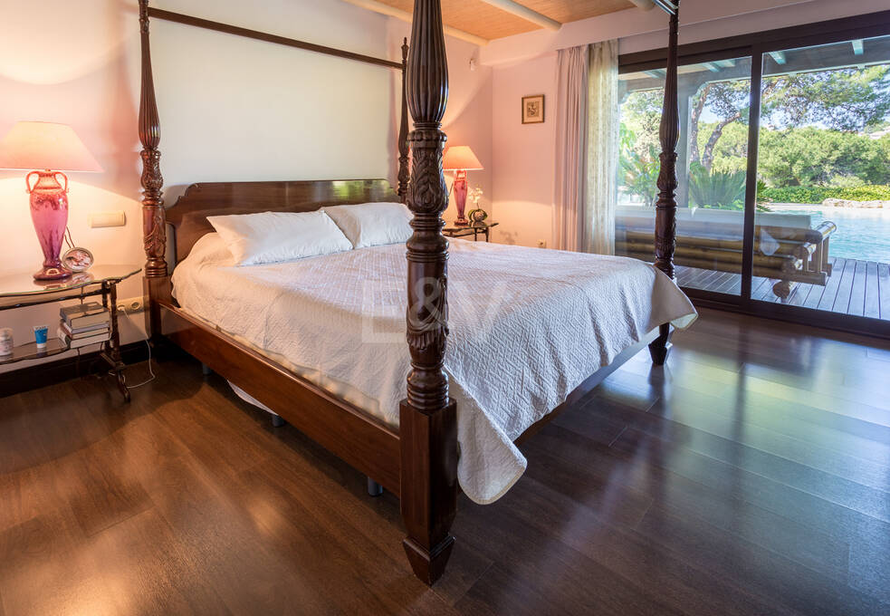 Luxurious African-style villa in Rio Real Golf