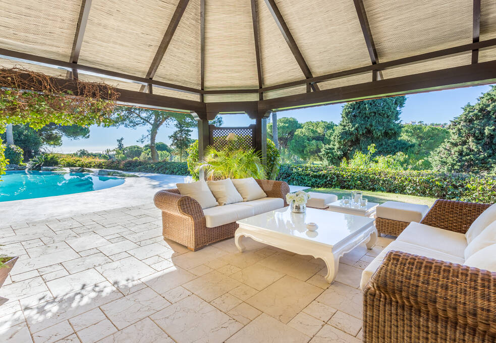 Luxurious African-style villa in Rio Real Golf