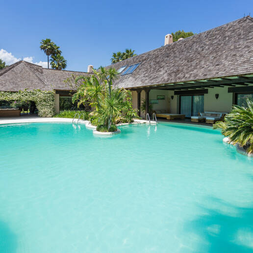 Luxurious African-style villa in Rio Real Golf