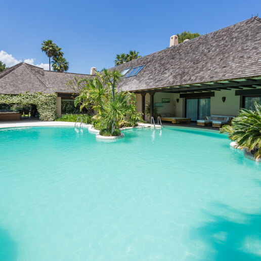 Luxurious African-style villa in Rio Real Golf