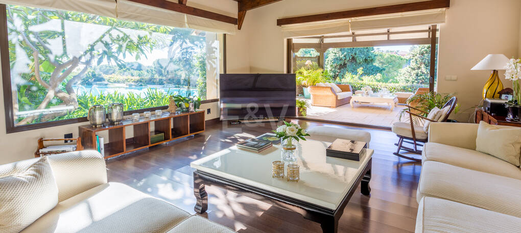Luxurious African-style villa in Rio Real Golf