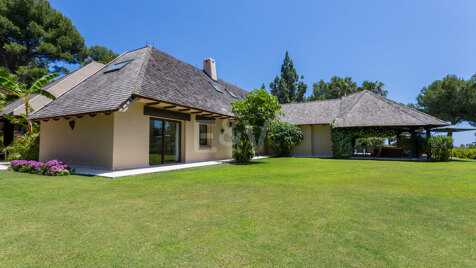 Einzigartige Villa im afrikanischen Stil