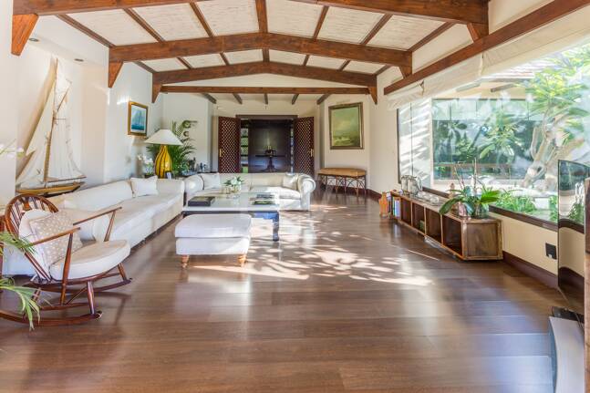 Luxurious African-style villa in Rio Real Golf