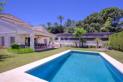 Charmante Villa in La Quinta. Preise ab 6,000 € pro Woche