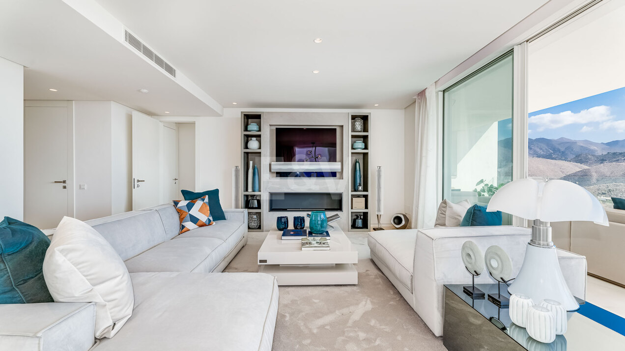 Apartamento de 2 dormitorios con vistas panorámicas en Palo Alto, Marbella