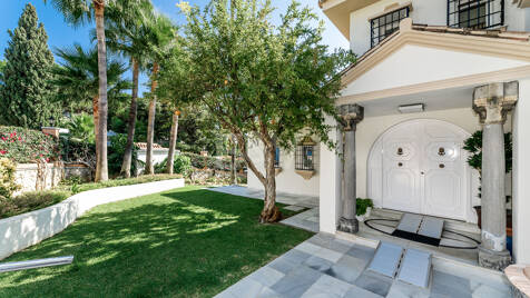 Elegant golffrontvilla i Rio Real Marbella