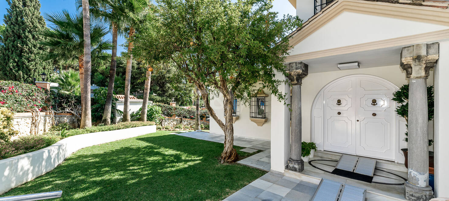 Elegant golffrontvilla i Rio Real Marbella