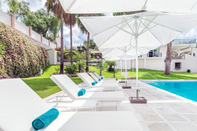 Elegant golffrontvilla i Rio Real Marbella