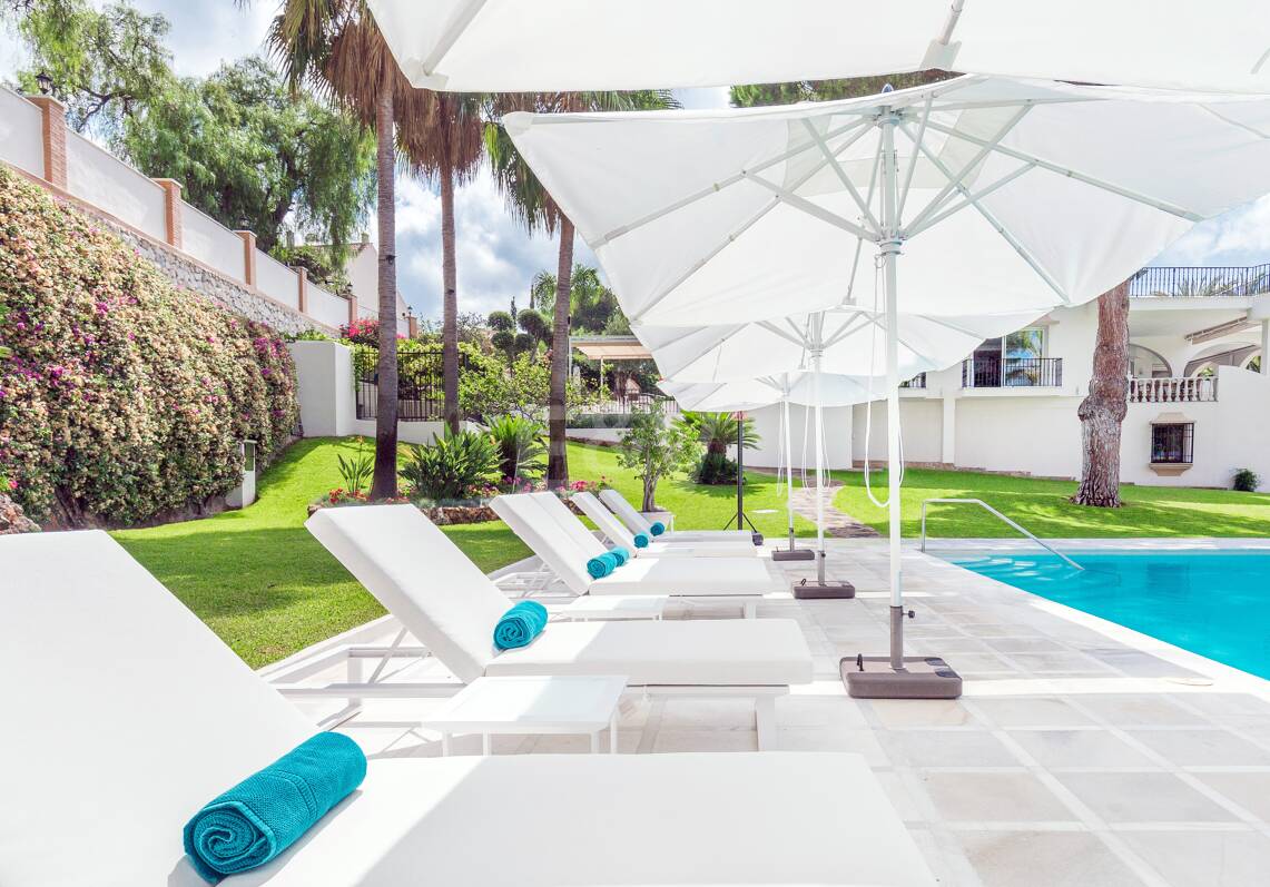 Elegancki Frontline Golf Villa w Rio Real