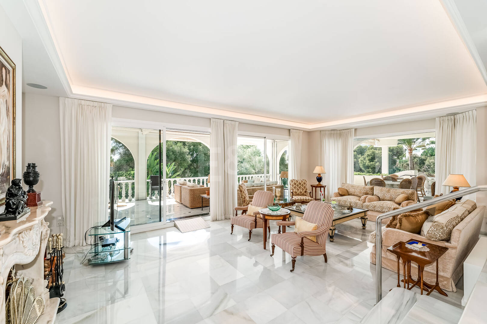 Élégante villa de golf en première ligne à Rio Real Marbella