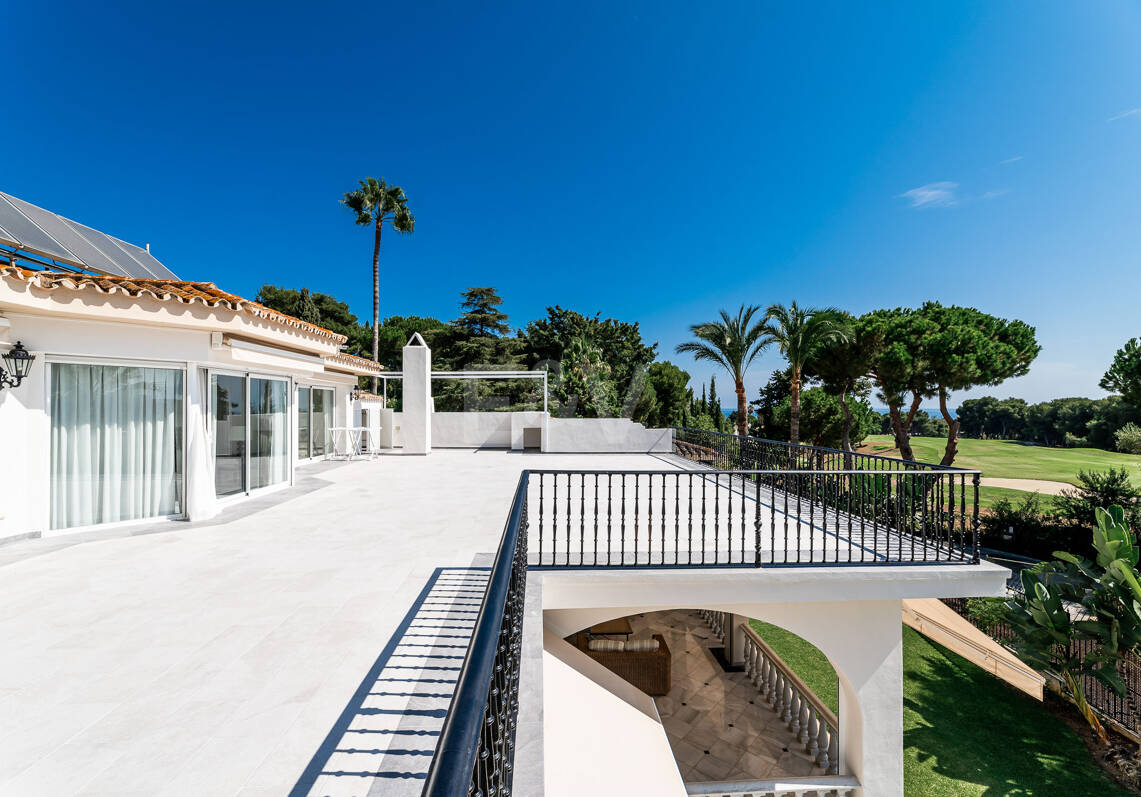 Elegancki Frontline Golf Villa w Rio Real
